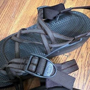 Mens Chaco ZX sandals size 10.